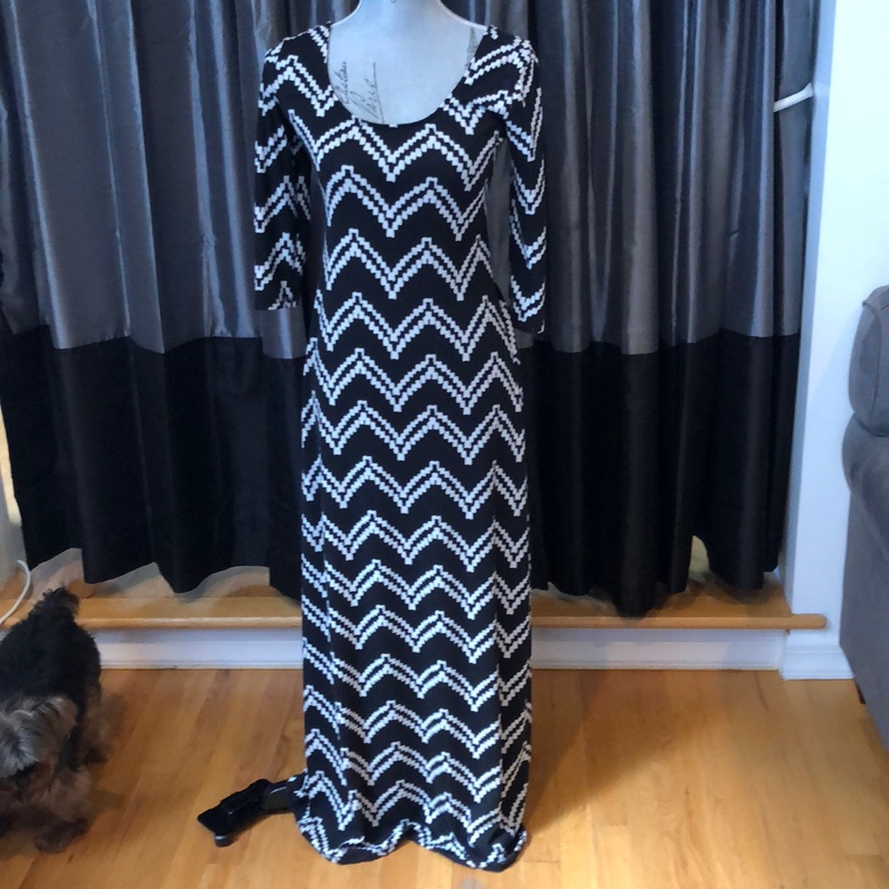 Black and white knit maxi dress